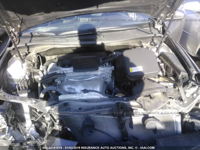 4T1BF1FK3FU986434 - 2015 TOYOTA CAMRY LE/XLE/SE/XSE ნაცრისფერი ფოტო 10