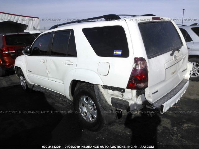 JTEBU14R058029479 - 2005 TOYOTA 4RUNNER SR5/SPORT WHITE photo 3