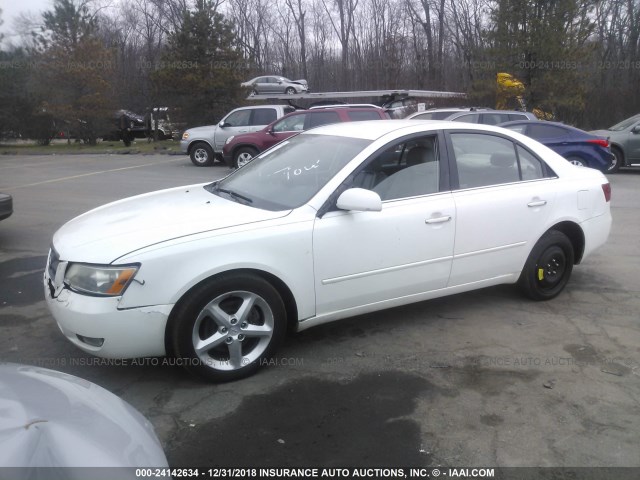 5NPEU46F47H179928 - 2007 HYUNDAI SONATA SE/LIMITED WHITE photo 2