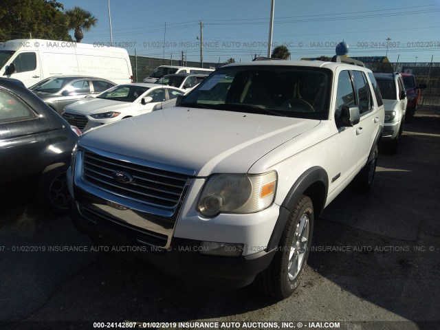 1FMEU73EX7UB41649 - 2007 FORD EXPLORER XLT WHITE photo 6