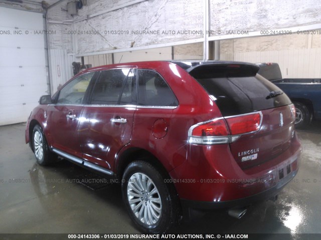 2LMDJ8JK5DBL19606 - 2013 LINCOLN MKX MAROON photo 3