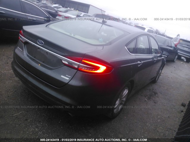 3FA6P0HD8JR227084 - 2018 FORD FUSION SE GRAY photo 4