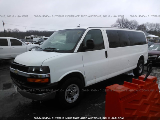 1GAZG1FG7E1137024 - 2014 CHEVROLET EXPRESS G3500 LT WHITE photo 2