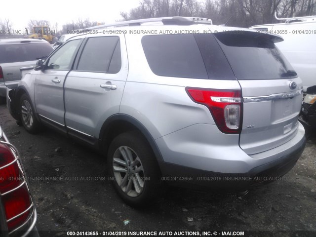 1FMHK7D89CGA75065 - 2012 FORD EXPLORER XLT SILVER photo 3