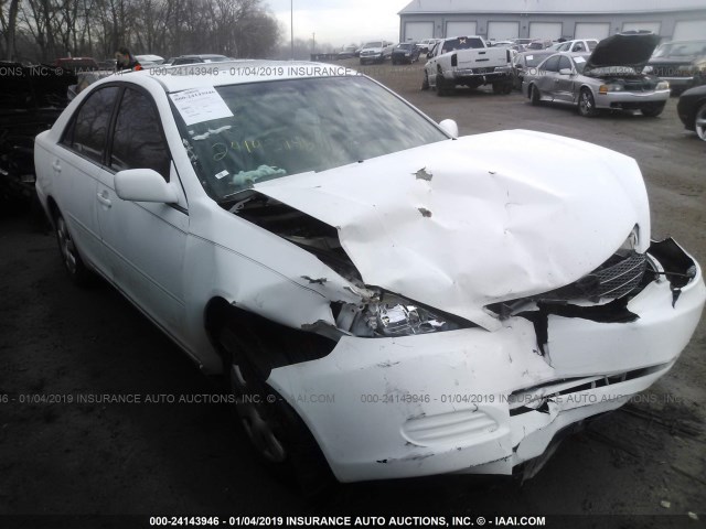 4T1BE32K03U194323 - 2003 TOYOTA CAMRY LE/XLE/SE WHITE photo 1