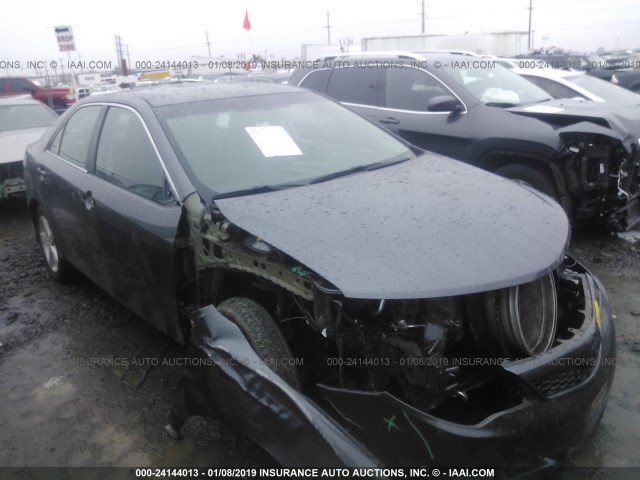 4T1BF1FK1EU304794 - 2014 TOYOTA CAMRY L/SE/LE/XLE 灰色 照片 1