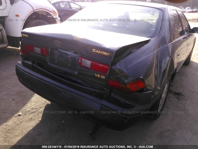 JT2BF28K5W0131905 - 1998 TOYOTA CAMRY LE/XLE BLUE photo 6