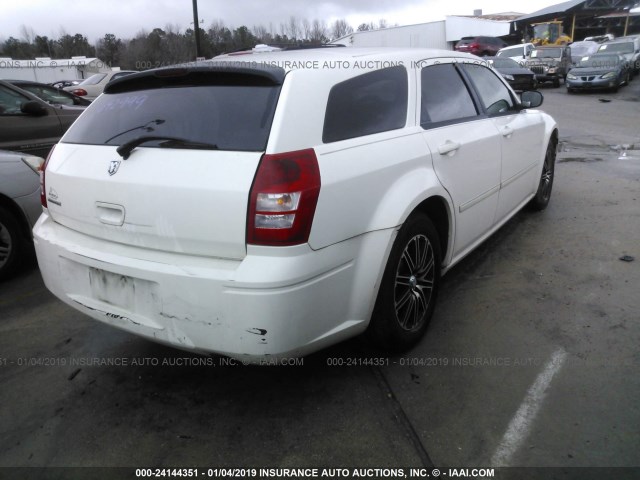 2D4FV47T77H642999 - 2007 DODGE MAGNUM SE WHITE photo 4