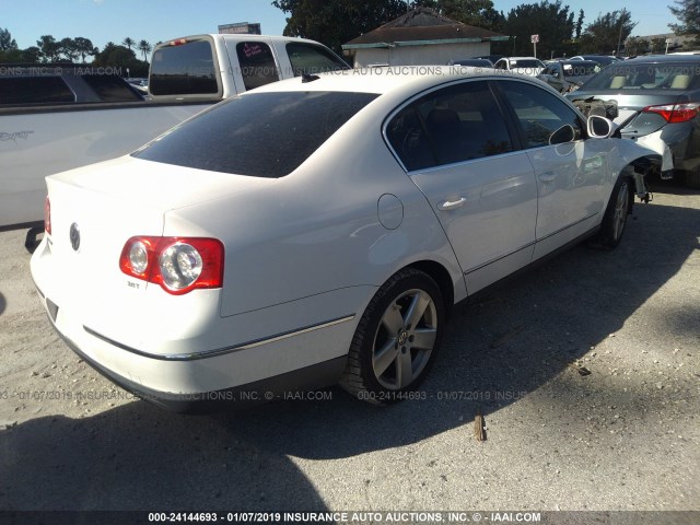 WVWJK73C09P059082 - 2009 VOLKSWAGEN PASSAT TURBO WHITE photo 4