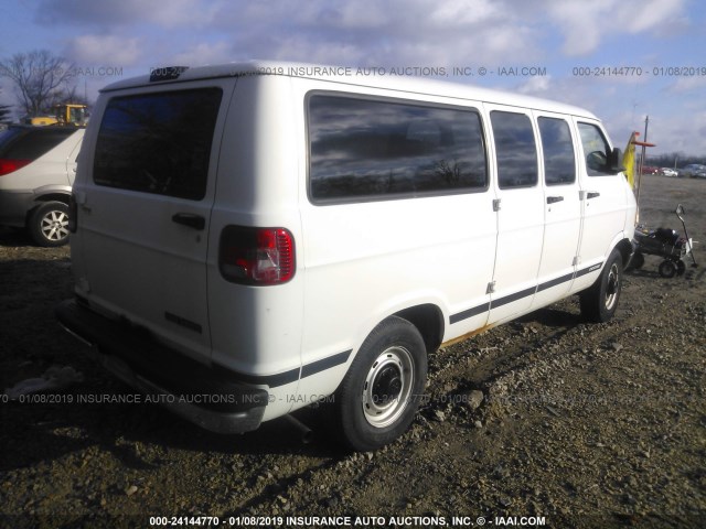 2B5WB25Y92K137687 - 2002 DODGE RAM WAGON B2500 WHITE photo 4