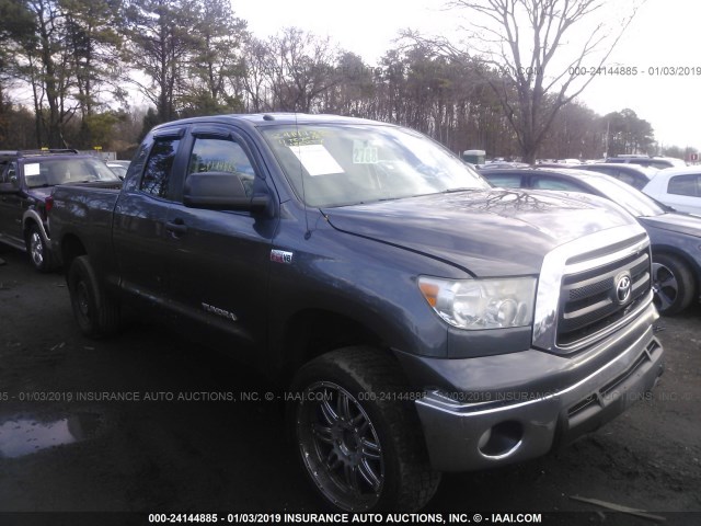 5TFUY5F1XBX187152 - 2011 TOYOTA TUNDRA DOUBLE CAB SR5 GRAY photo 1