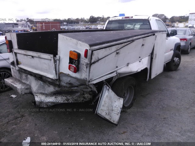 1GDJC34U52E255156 - 2002 GMC NEW SIERRA C3500 WHITE photo 4