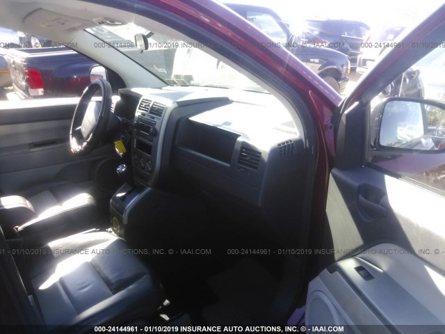 1J8FF57W97D106541 - 2007 JEEP COMPASS LIMITED RED photo 5