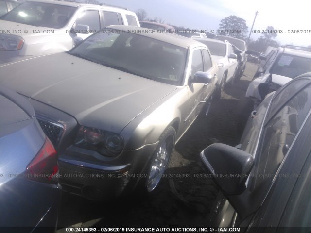 2C3KA63T69H552775 - 2009 CHRYSLER 300C GOLD photo 2