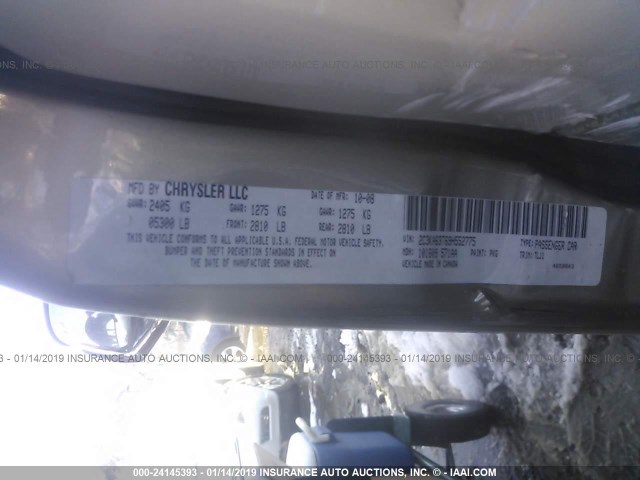 2C3KA63T69H552775 - 2009 CHRYSLER 300C GOLD photo 9