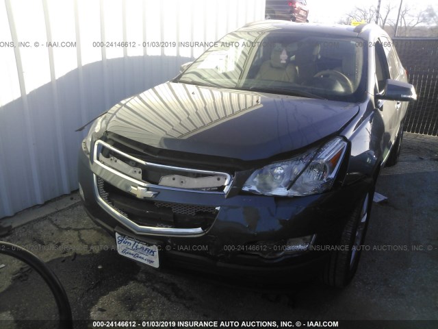 1GNKVLED6BJ369036 - 2011 CHEVROLET TRAVERSE LTZ GRAY photo 6