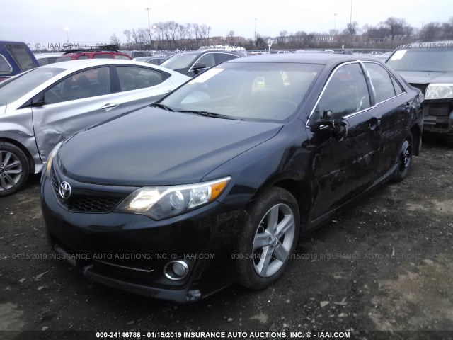 4T1BF1FK6EU338231 - 2014 TOYOTA CAMRY L/SE/LE/XLE 黑色 照片 2