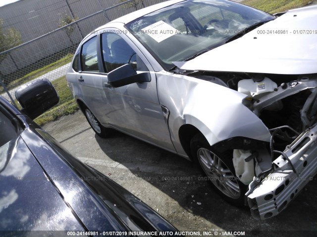 1FAHP35N28W115556 - 2008 FORD FOCUS SE/SEL/SES SILVER photo 1