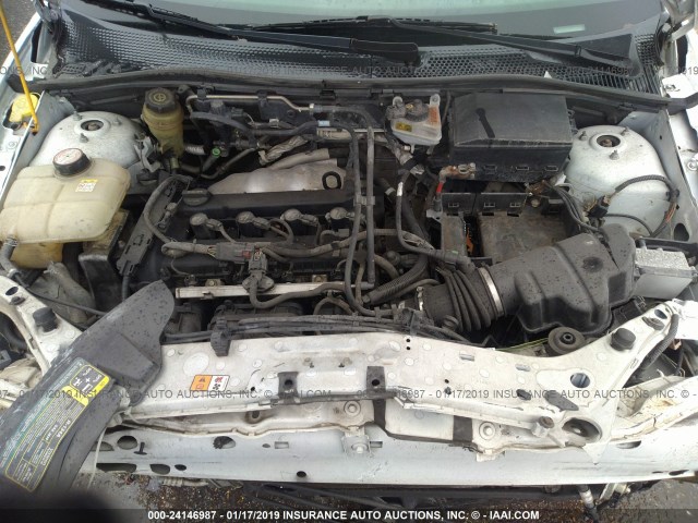 1FAFP34N35W186348 - 2005 FORD FOCUS ZX4 WHITE photo 10