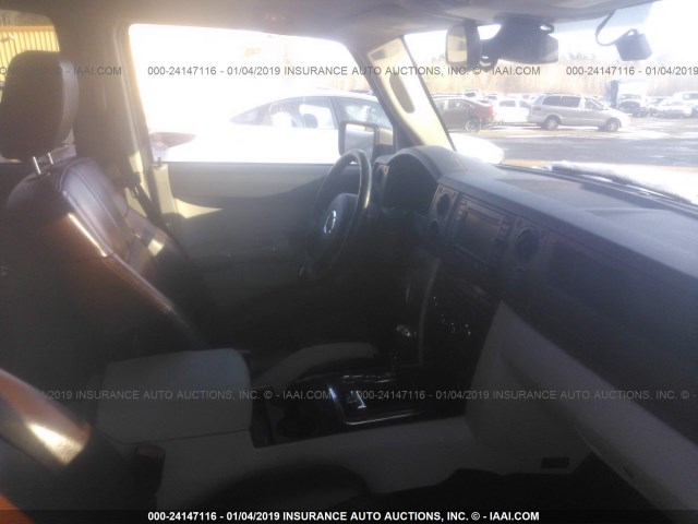 1J8HG58N96C139541 - 2006 JEEP COMMANDER LIMITED WHITE photo 5