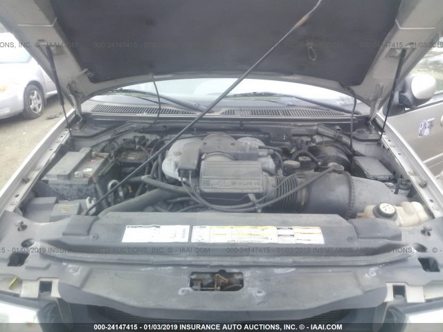 5LMFU28RX2LJ06706 - 2002 LINCOLN NAVIGATOR 金色 照片 10