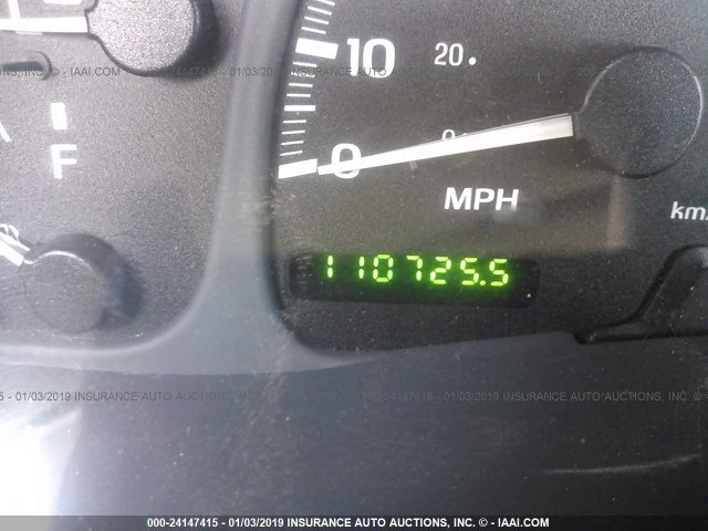 5LMFU28RX2LJ06706 - 2002 LINCOLN NAVIGATOR 金色 照片 7