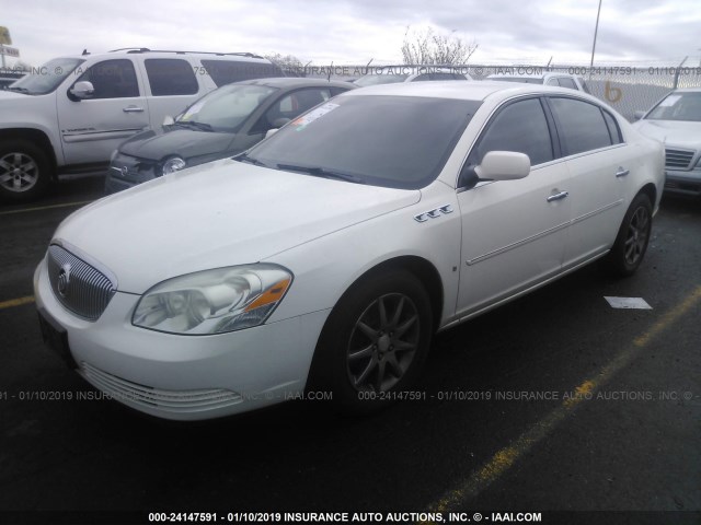 1G4HD57267U206370 - 2007 BUICK LUCERNE CXL WHITE photo 2