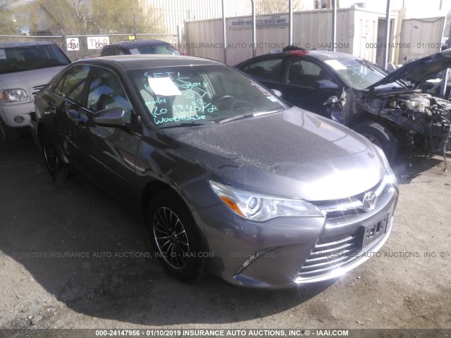 4T4BF1FK7GR577280 - 2016 TOYOTA CAMRY LE/XLE/SE/XSE 棕色 照片 1