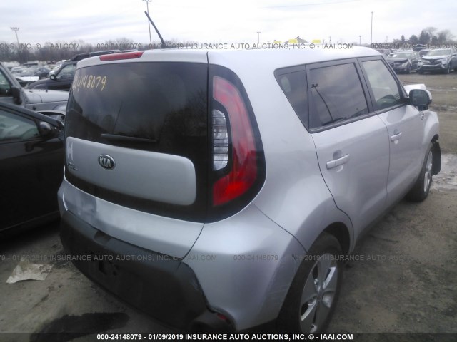 KNDJN2A23G7845038 - 2016 KIA SOUL SILVER photo 4