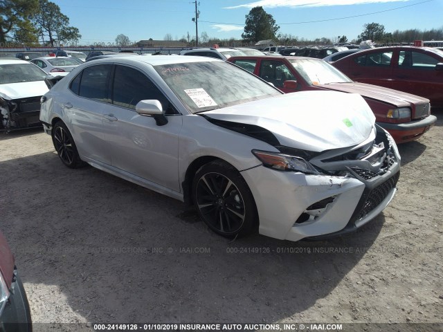 4T1B61HK9JU125071 - 2018 TOYOTA CAMRY XSE WHITE photo 1