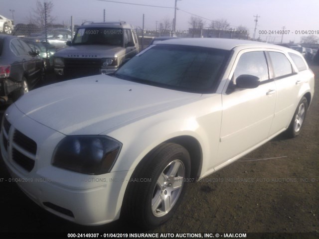 2D4FV48T35H173308 - 2005 DODGE MAGNUM SE WHITE photo 2