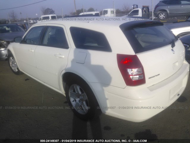 2D4FV48T35H173308 - 2005 DODGE MAGNUM SE WHITE photo 3