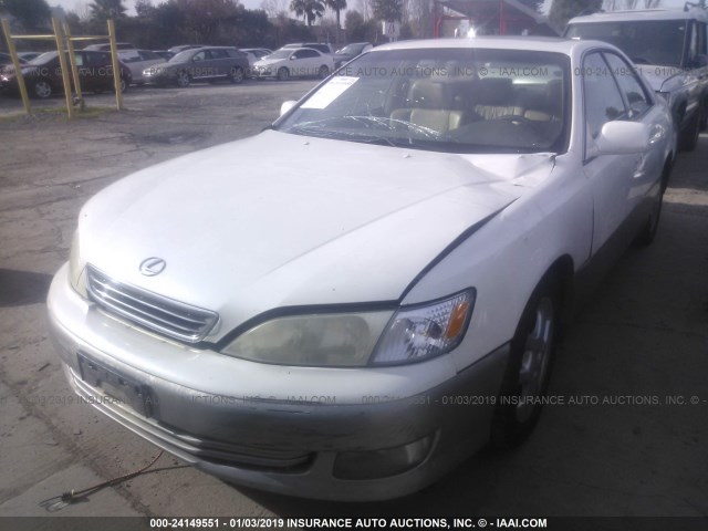 JT8BF28G4Y5076998 - 2000 LEXUS ES 300 WHITE photo 2