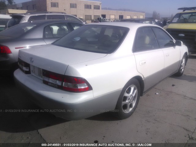 JT8BF28G4Y5076998 - 2000 LEXUS ES 300 WHITE photo 4