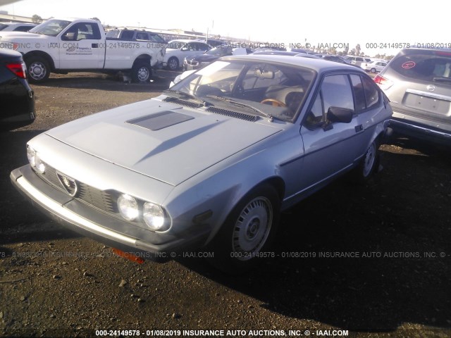 ZARAA6696C1002222 - 1982 ALFA ROMEO GT V6 2.5 Light Blue photo 2