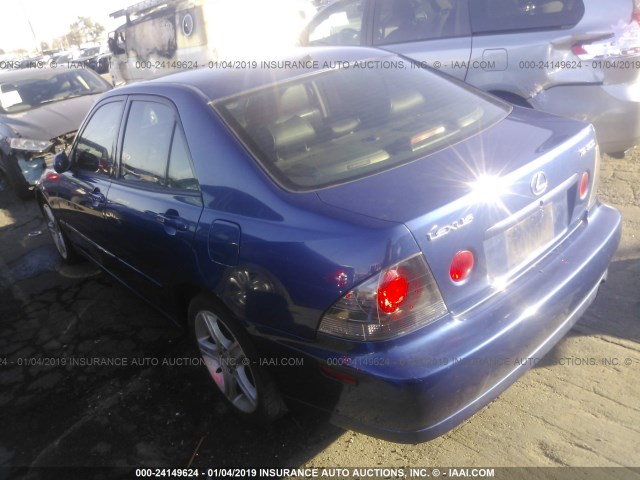 JTHBD192320055695 - 2002 LEXUS IS 300 BLUE photo 3