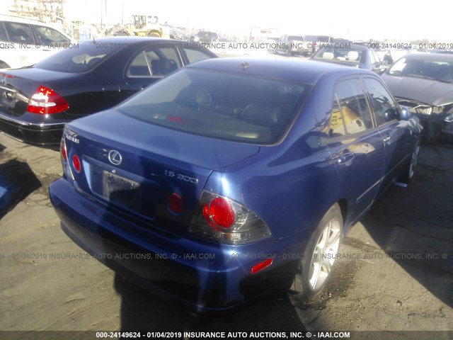 JTHBD192320055695 - 2002 LEXUS IS 300 BLUE photo 4