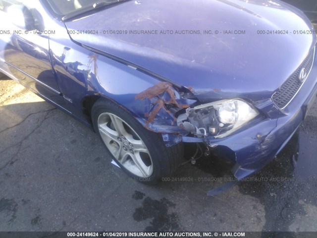 JTHBD192320055695 - 2002 LEXUS IS 300 BLUE photo 6