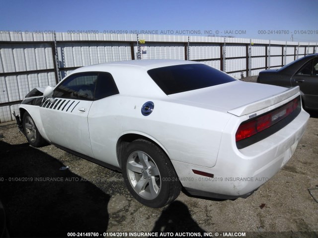 2C3CDYAG9EH302390 - 2014 DODGE CHALLENGER SXT WHITE photo 3