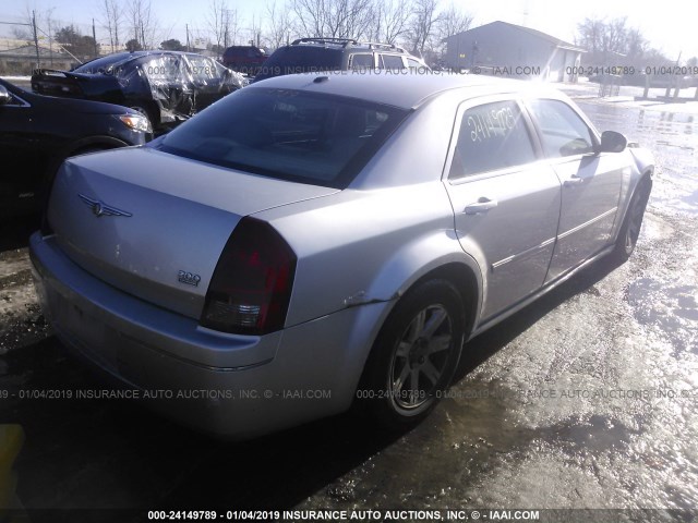 2C3KA53G46H474697 - 2006 CHRYSLER 300 TOURING SILVER photo 4