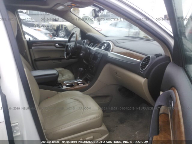 5GALVCED0AJ123192 - 2010 BUICK ENCLAVE CXL 白色 照片 5