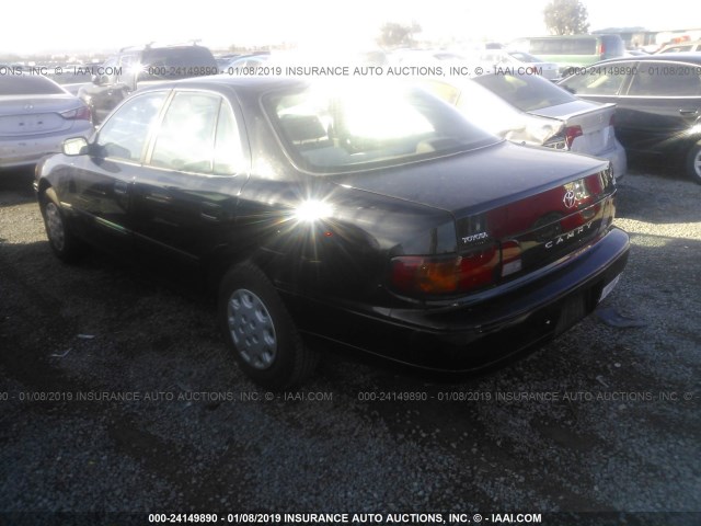 4T1BG12K6TU909507 - 1996 TOYOTA CAMRY DX/LE/XLE BLACK photo 3