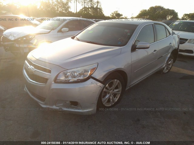 1G11C5SA9DF315356 - 2013 CHEVROLET MALIBU 1LT ვერცხლისფერი ფოტო 2