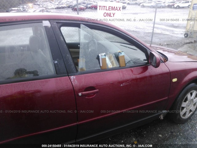 WVWPD63B5XE435225 - 1999 VOLKSWAGEN PASSAT GLX 红色 照片 6