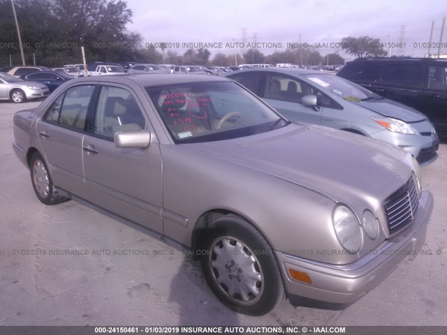 WDBJF65HXXA813059 - 1999 MERCEDES-BENZ E 320 TAN photo 1