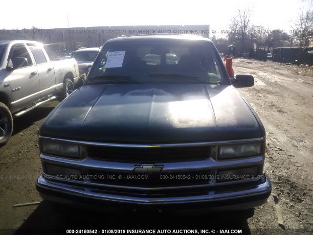 1GNEK13RXWJ345336 - 1998 CHEVROLET TAHOE K1500 GREEN photo 6