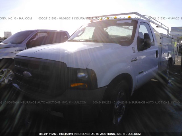 1FDSF34P06EA16464 - 2006 FORD F350 SRW SUPER DUTY WHITE photo 2