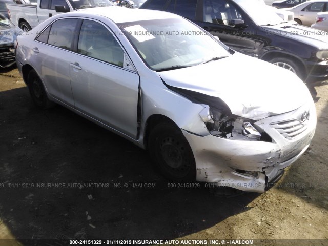 4T1BE46K47U613425 - 2007 TOYOTA CAMRY NEW GENERAT CE/LE/XLE/SE SILVER photo 1