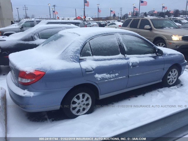 KNADC125946299432 - 2004 KIA RIO BLUE photo 4