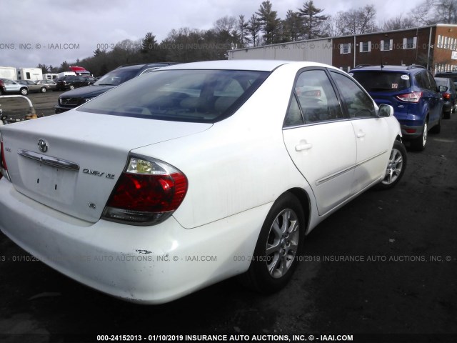 4T1BF30K45U612773 - 2005 TOYOTA CAMRY LE/XLE/SE WHITE photo 4